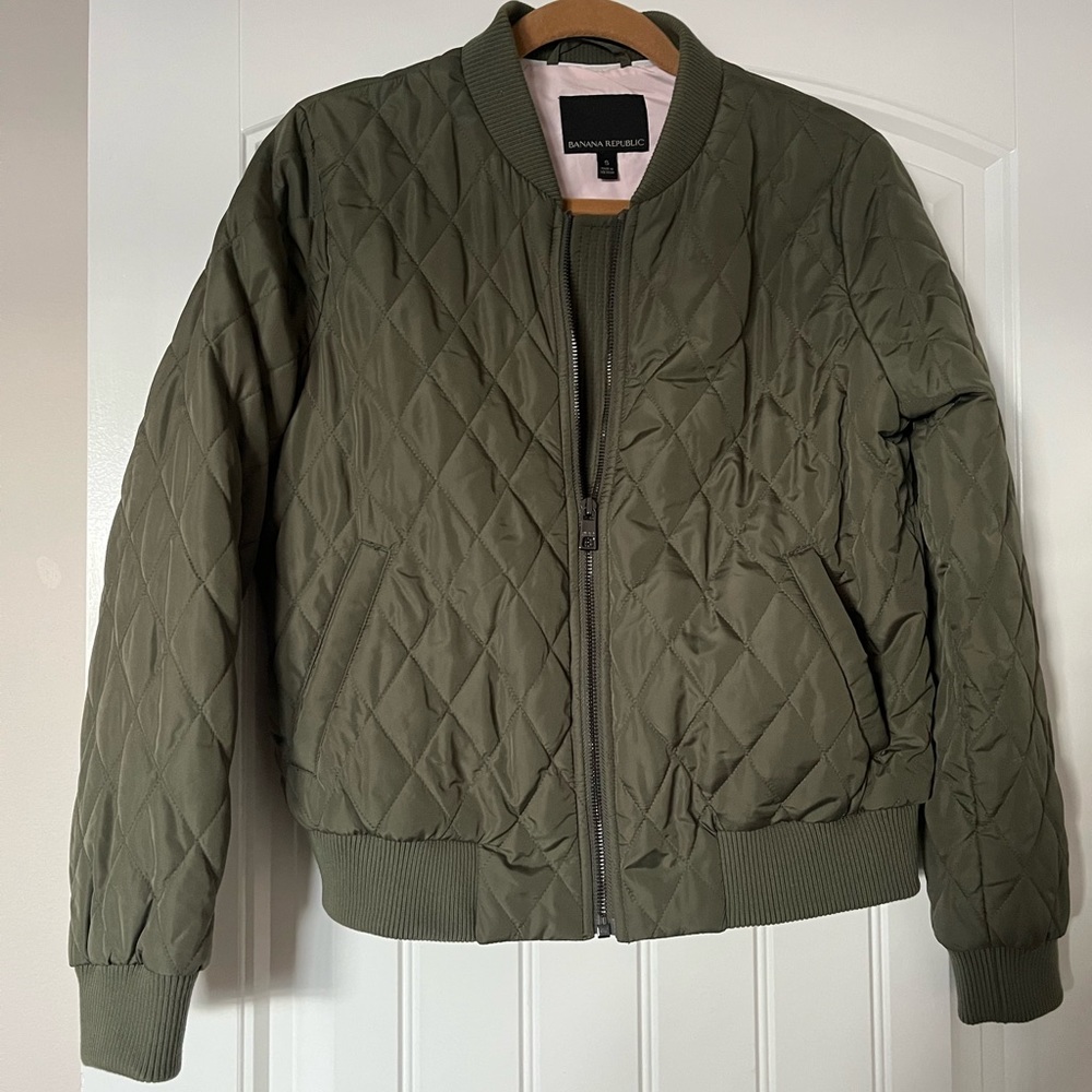 Banana Republic green bomber jacket with pink lining